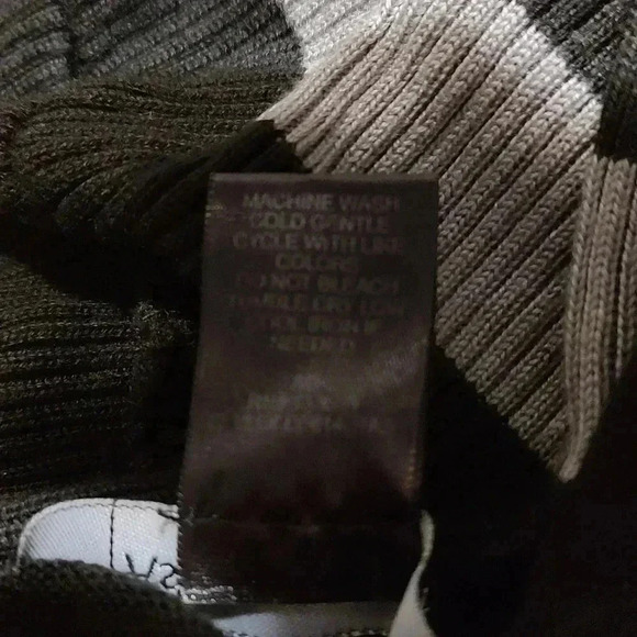 ASHLEY STEWART Soft Striped Long Sleeve Handkerchief Hem Dress - Picture 5 of 5